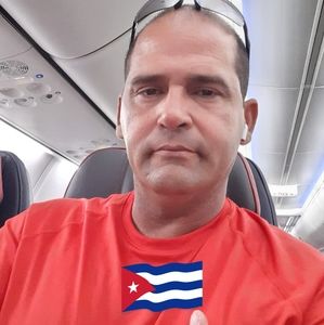 Meet your Posher, Yoan